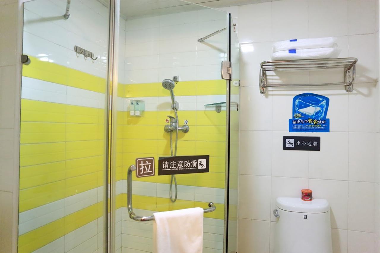 7Days Inn Zhongshan Li He Square Zewnętrze zdjęcie